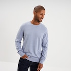 Promo Pull droit col rond coton mélangé bleu clair homme à 12,99 € dans le catalogue La Halle à Le Grand-Quevilly