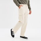 Promo Pantalon cargo slim coton beige homme à 10,00 € dans le catalogue La Halle à Castres