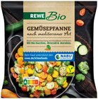 Gemüsepfanne mediterraner Art von REWE Bio für 2,19 € bei REWE im Angebot Gemüsepfanne mediterraner Art von REWE Bio im aktuellen REWE Prospekt