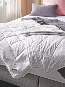 SOMMERBETT 155/220 cm oder 135/200 cm bei XXXLutz Möbelhäuser in Bottrop SOMMERBETT 155/220 cm oder 135/200 cm im Angebot bei XXXLutz Möbelhäuser Bottrop für 59,99 €