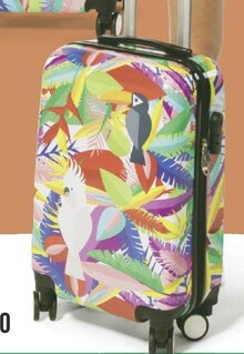 Géant Casino Bordeaux - Valise exotique Promo Valise exotique dans le catalogue Géant Casino "Le salon du bagage" à Bordeaux