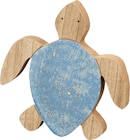 dm-drogerie markt Bernau - Holzaufsteller Schildkröte mit Goldsprenkeln, natur-blau Angebot im Prospekt Holzaufsteller Schildkröte mit Goldsprenkeln, natur-blau bei dm-drogerie markt im Bernau Prospekt für 2,75 €