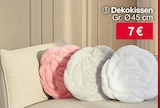 Dekokissen im aktuellen Woolworth Prospekt für 7,00 €