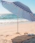 Strandbegleiter Sonnenschirm für 7,99 € bei Thomas Philipps im Angebot Strandbegleiter Sonnenschirm im aktuellen Thomas Philipps Prospekt