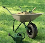 Brouette et outils de jardinage - Lidl à Villeneuve-d'Ascq Brouette et outils de jardinage en promo chez Lidl Villeneuve-d'Ascq à 14,99 €