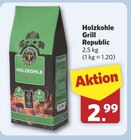 Holzkohle Angebote von Grill Republic bei combi Celle für 2,99 €