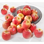 Pomme Pink Lady en promo chez Carrefour Market Pomme Pink Lady dans le catalogue Carrefour Market