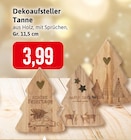Dekoaufsteller Tanne bei Kaufhaus Stolz im Leck Prospekt für 3,99 €