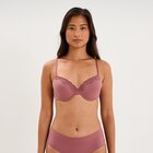 Soutien-gorge emboîtant paddé dentelle vieux rose femme en promo chez La Halle Villeneuve-d'Ascq à 15,99 €