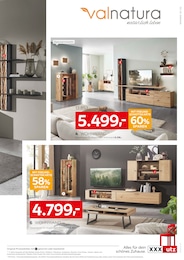 Wohnzimmer im XXXLutz Prospekt Wohnzimmer im XXXLutz Prospekt "Massivholzmöbel" auf Seite 3