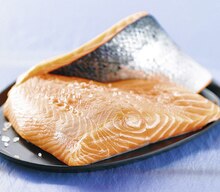 Filet de Saumon - Géant Casino à Angers Filet de Saumon en promo chez Géant Casino Angers à 9,99 €