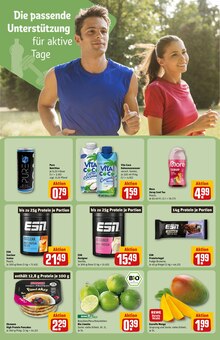 Bananen im REWE Prospekt "Dein Markt" mit 32 Seiten (Neuss)