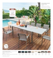 Fauteuil en promo dans le catalogue Maxi Bazar à la page 11