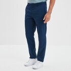 Pantalon droit avec pinces bleu electrique homme dans le catalogue La Halle