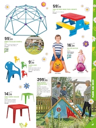 Offre Table Enfant dans le catalogue JouéClub du moment à la page 7