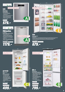 Kühlschrank im MediaMarkt Saturn Prospekt "LET'S GO DEALS - OSTERHELDEN" mit 12 Seiten (Dorsten)