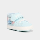 Promo Bottons à scratchs Stitch bleu bébé garçon à 6,49 € dans le catalogue La Halle à Trégomar