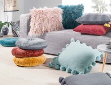 Kissen „Pom Pom“ bei porta Möbel in Osnabrück Kissen „Pom Pom“ im Angebot bei porta Möbel Osnabrück für 19,99 €
