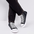 Baskets à lacets montantes en toile noir homme - CREEKS en promo chez La Halle Baskets à lacets montantes en toile noir homme - CREEKS dans le catalogue La Halle