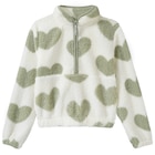 Pullover im Ernstings family Prospekt Mädchen Plüsch-Pullover mit Herzen allover im aktuellen Ernstings family Prospekt für 25,99 €