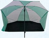 Parasol de plage et tente en promo chez Intermarché Hyper Antibes à 12,99 €