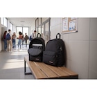 Sac à dos Out of Office Eastpak - EASTPAK en promo à 39,90 € chez Carrefour Sac à dos Out of Office Eastpak - EASTPAK dans le catalogue Carrefour
