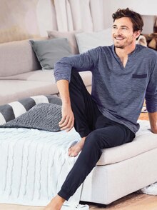 Herren Schlafanzug bei Ernstings family in Koblenz Herren Schlafanzug im Angebot bei Ernstings family Koblenz für 9,99 €