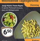 Aktuelles Penne Rigate in grüner Pestosahnesauce mit Beilagensalat Angebot bei GLOBUS in Braunschweig ab 6,50 €
