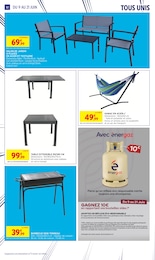 Offre Table Extensible dans le catalogue Intermarché Hyper du moment à la page 52