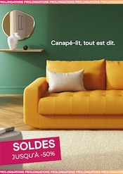Canapé en promo dans le catalogue La Maison Convertible à la page 1