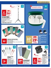 Promos Coque Iphone dans le catalogue "Sélection Cadeaux High-Tech" de Auchan Hypermarché à la page 11