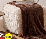Plaid Nalia fourrure 180x230cm - Maxi Bazar à Antony Plaid Nalia fourrure 180x230cm en promo chez Maxi Bazar Antony à 59,99 €