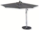 Parasol excentré rond 3m ou carré 2,5x2,5m en promo chez U Express Courbevoie à 59,99 €