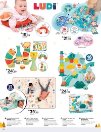 Offre Coussin dans le catalogue JouéClub du moment à la page 148