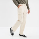 Pantalon cargo slim coton beige homme en promo chez La Halle Pantalon cargo slim coton beige homme dans le catalogue La Halle