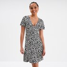 Robe patineuse manches courtes noir femme en promo chez La Halle Saint-Denis à 7,00 €