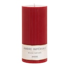 Promo Bougie striée parfumée rouge H15, 500g à 8,99 € dans le catalogue Maisons du Monde à Montévrain