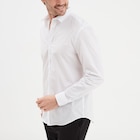 Chemise manches longues Studio blanc homme - La Halle Chemise manches longues Studio blanc homme à 12,99 € dans le catalogue La Halle