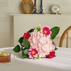 Bouquet Hortensia - Carrefour Market à Villeneuve-d'Ascq Bouquet Hortensia en promo chez Carrefour Market Villeneuve-d'Ascq à 10,99 €