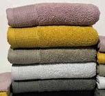 Opti-Wohnwelt - Duschtuch Angebot im Prospekt Duschtuch bei Opti-Wohnwelt im Prospekt "" für 7,99 €