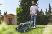 Akku-Rasenmäher „Universal Rotak 36-550“ bei OBI in Schwerte Akku-Rasenmäher „Universal Rotak 36-550“ im Angebot bei OBI Schwerte für 379,99 €