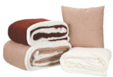 Plaid bouclette avec dos Sherpa 150 x 125 cm en promo chez Stokomani Grenoble à 12,99 €