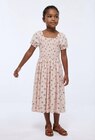 Robe longue smockée à imprimé fleuri - Monoprix Margaret Robe longue smockée à imprimé fleuri à 16,49 € dans le catalogue Monoprix Margaret