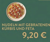 Nudeln mit gebratenen Kürbis und Feta bei EDEKA im Creußen Prospekt für 9,20 €