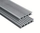 WPC-Terrassendiele Angebote bei Hagebaumarkt Oberhausen für 9,49 €