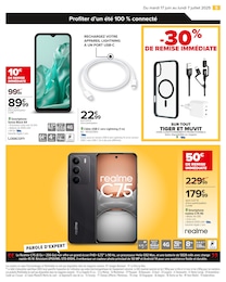 Offre Apple dans le catalogue Carrefour du moment à la page 7