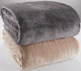 GULSKOLM Fleecedecke im JYSK Prospekt GULSKOLM Fleecedecke von im aktuellen JYSK Prospekt für 13,50 €