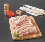Poitrine de porc avec os tranchée à griller en promo chez Super U Poitrine de porc avec os tranchée à griller dans le catalogue Super U