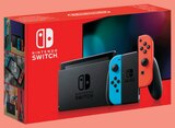 Console Nintendo SwitchTM avec manettes Joy-ConTM bleu néon / rouge néon - Intermarché Hyper Console Nintendo SwitchTM avec manettes Joy-ConTM bleu néon / rouge néon à 276,35 € dans le catalogue Intermarché Hyper