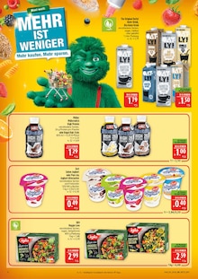 Eis im Marktkauf Prospekt "AUSWAHL RIESIG, PREISE NIEDRIG" mit 44 Seiten (Fürth)